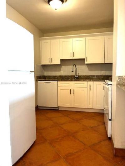 2500 NE 135th St, Unit B506, North Miami, FL 33181 Photo