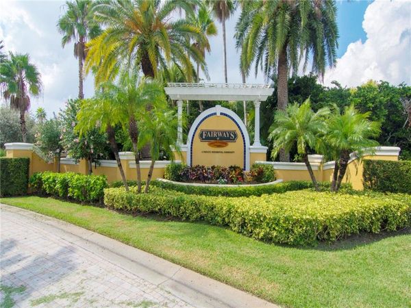 5015 Fairways Circle, Unit A102, Vero Beach, FL 32967
