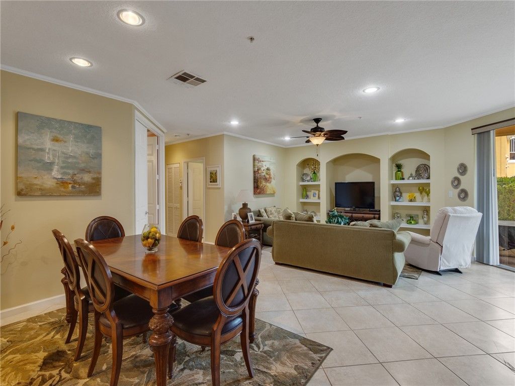 5015 Fairways Circle, Unit A102, Vero Beach, FL 32967 Photo