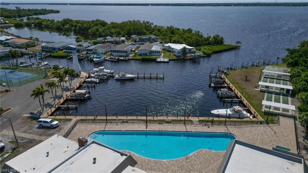 5517 Salem Ln, North Fort Myers, FL 33917 Photo