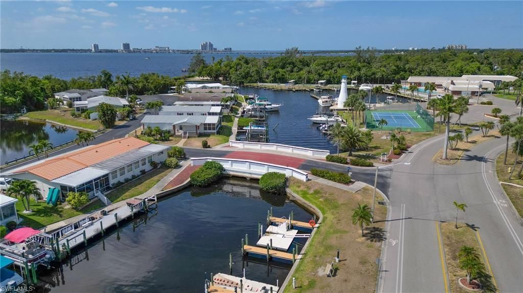 5517 Salem Ln, North Fort Myers, FL 33917 Photo