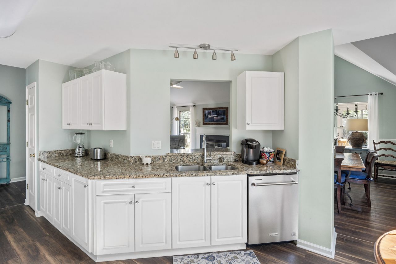 304 Mount Royall Drive Photo 10