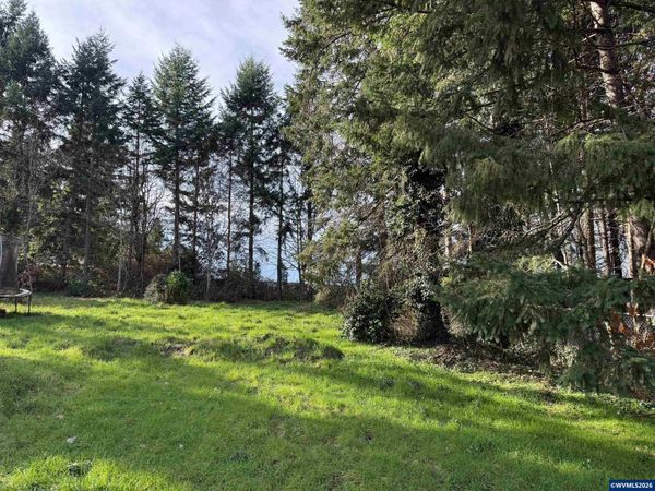 3393 Pioneer Dr SE, Salem, OR 97302