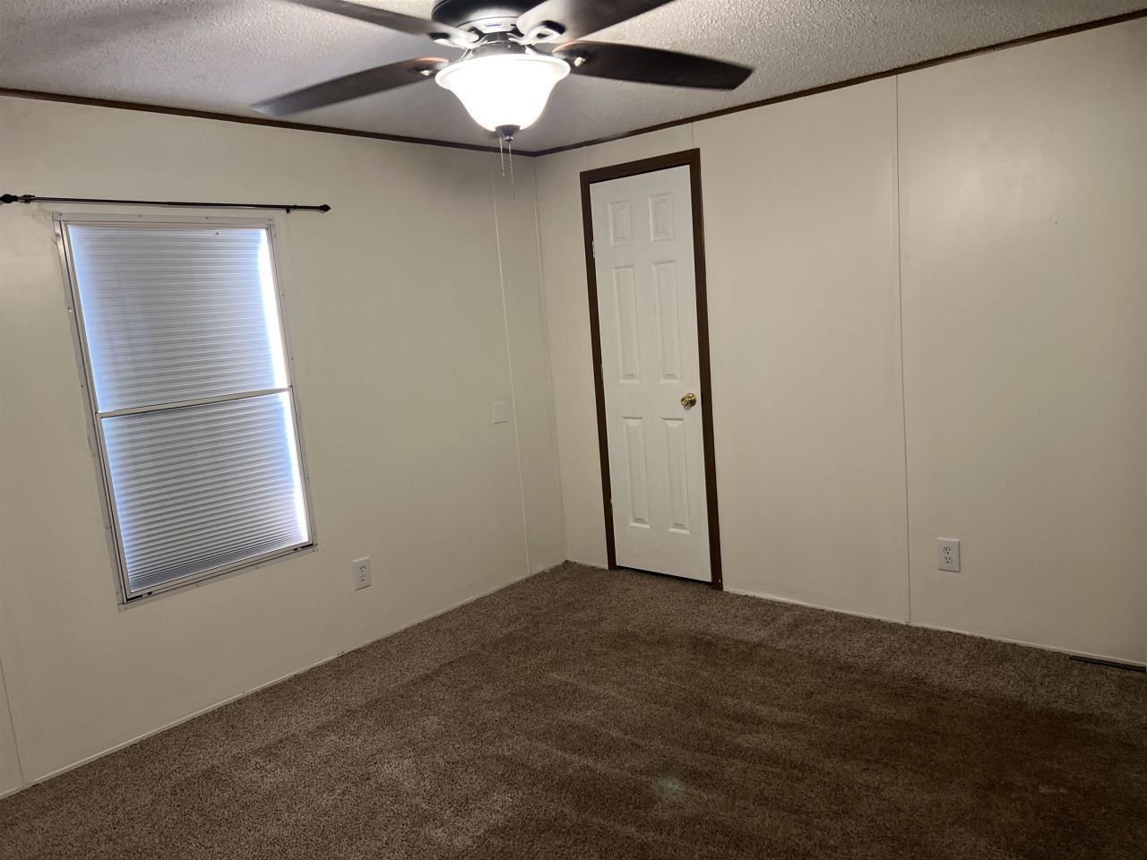 1672 Ursa Major Dr. Photo 26