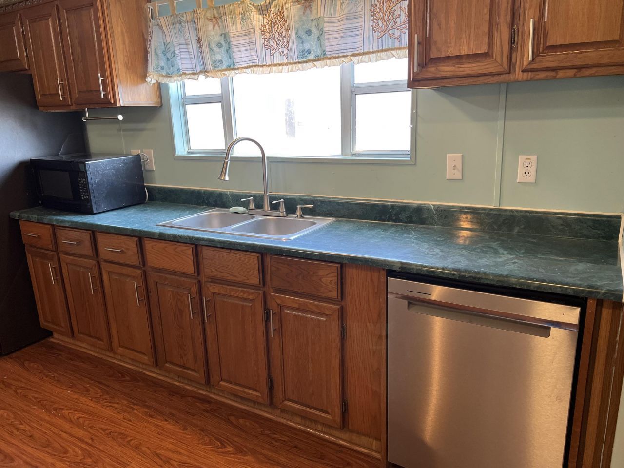 1672 Ursa Major Dr. Photo 9