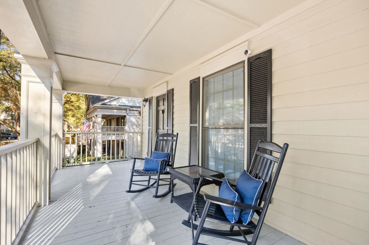 216 Stillwood Dr. Photo 21