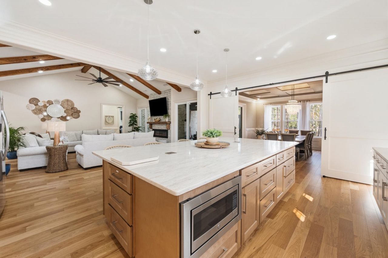 703 Collins Meadow Dr. Photo 10