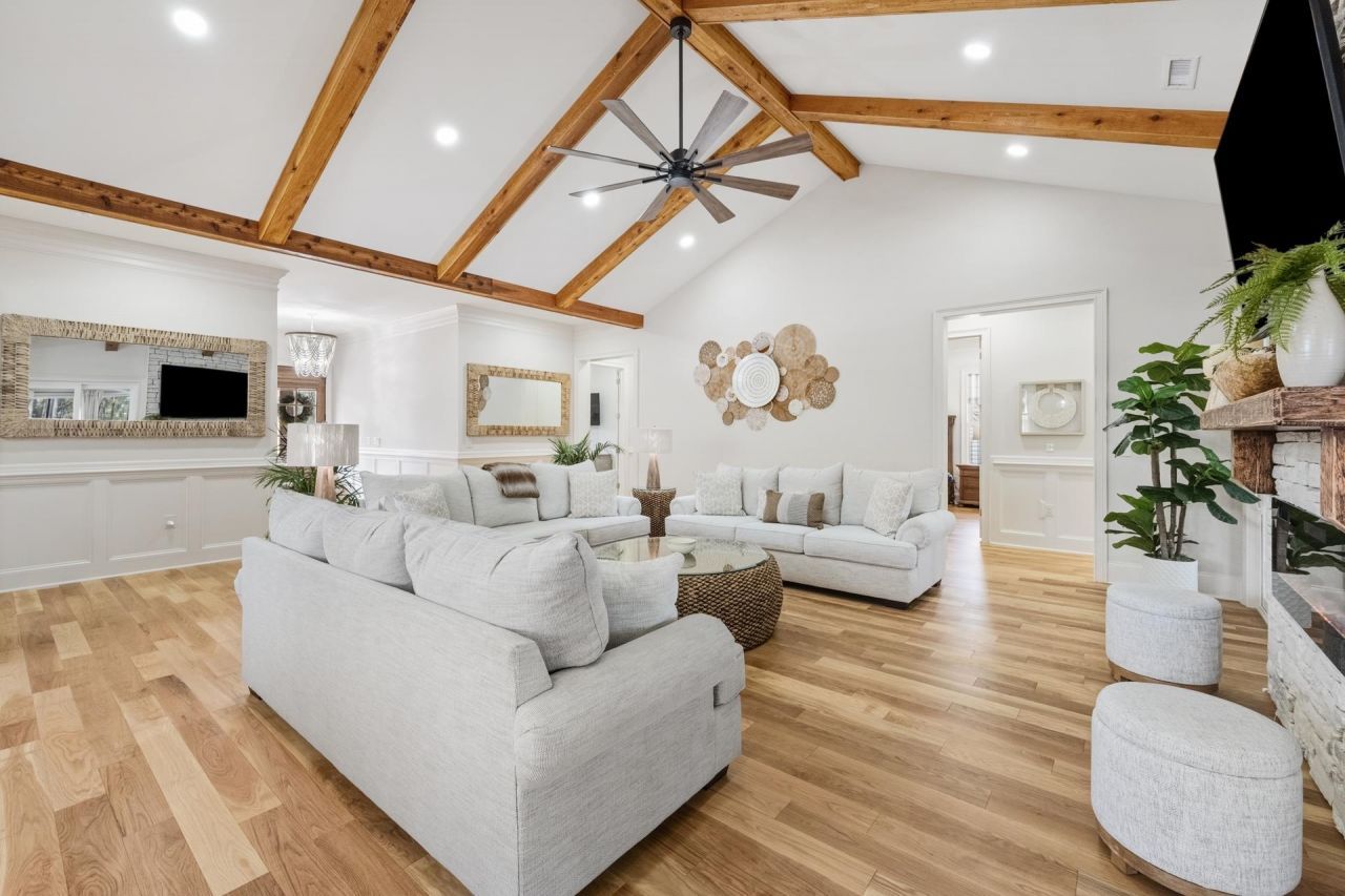 703 Collins Meadow Dr. Photo 6