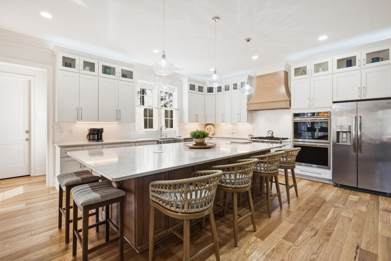 703 Collins Meadow Dr. Photo 8