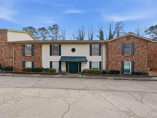 5506 Kingsport Drive , Atlanta, GA 30342
