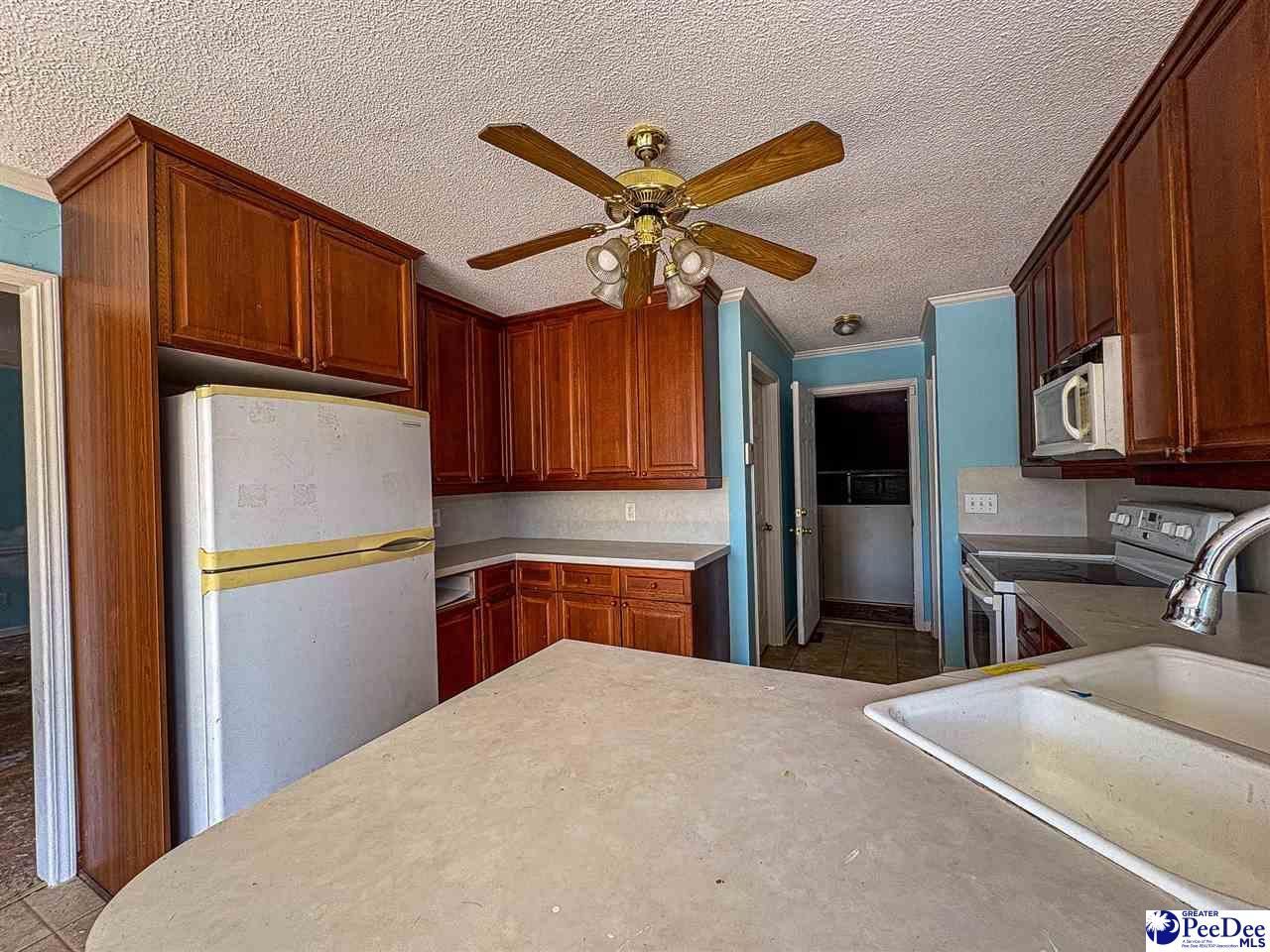 2110 Glenmore Way Photo 10