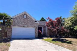 2110 Glenmore Way photo 4