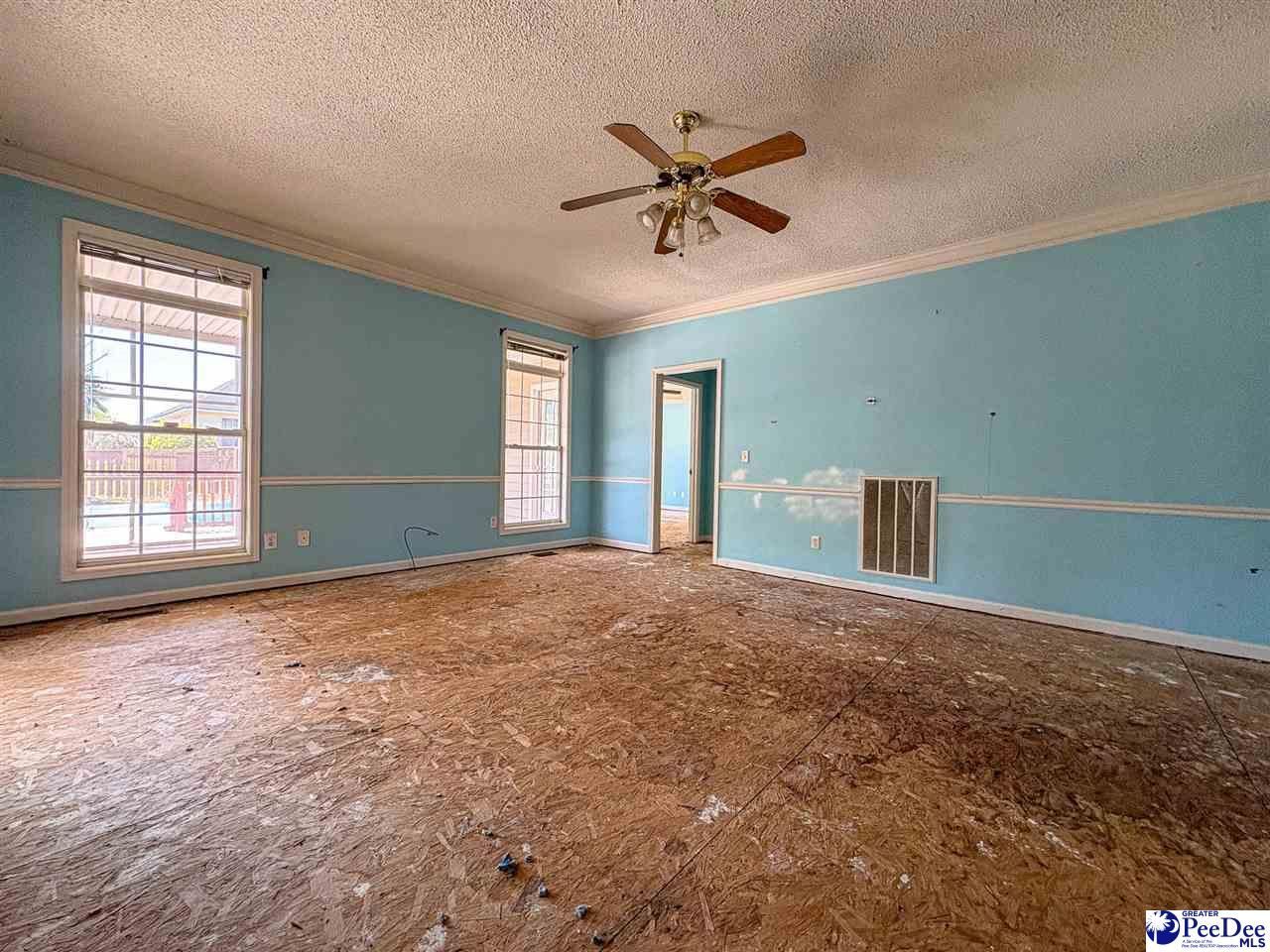 2110 Glenmore Way Photo 5