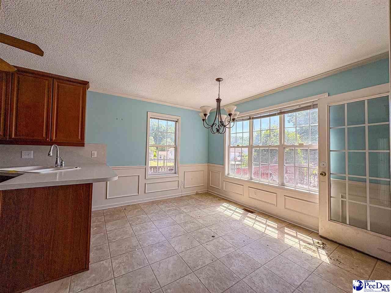 2110 Glenmore Way Photo 6