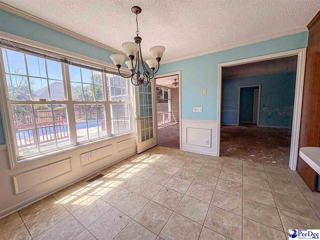 2110 Glenmore Way Photo 8