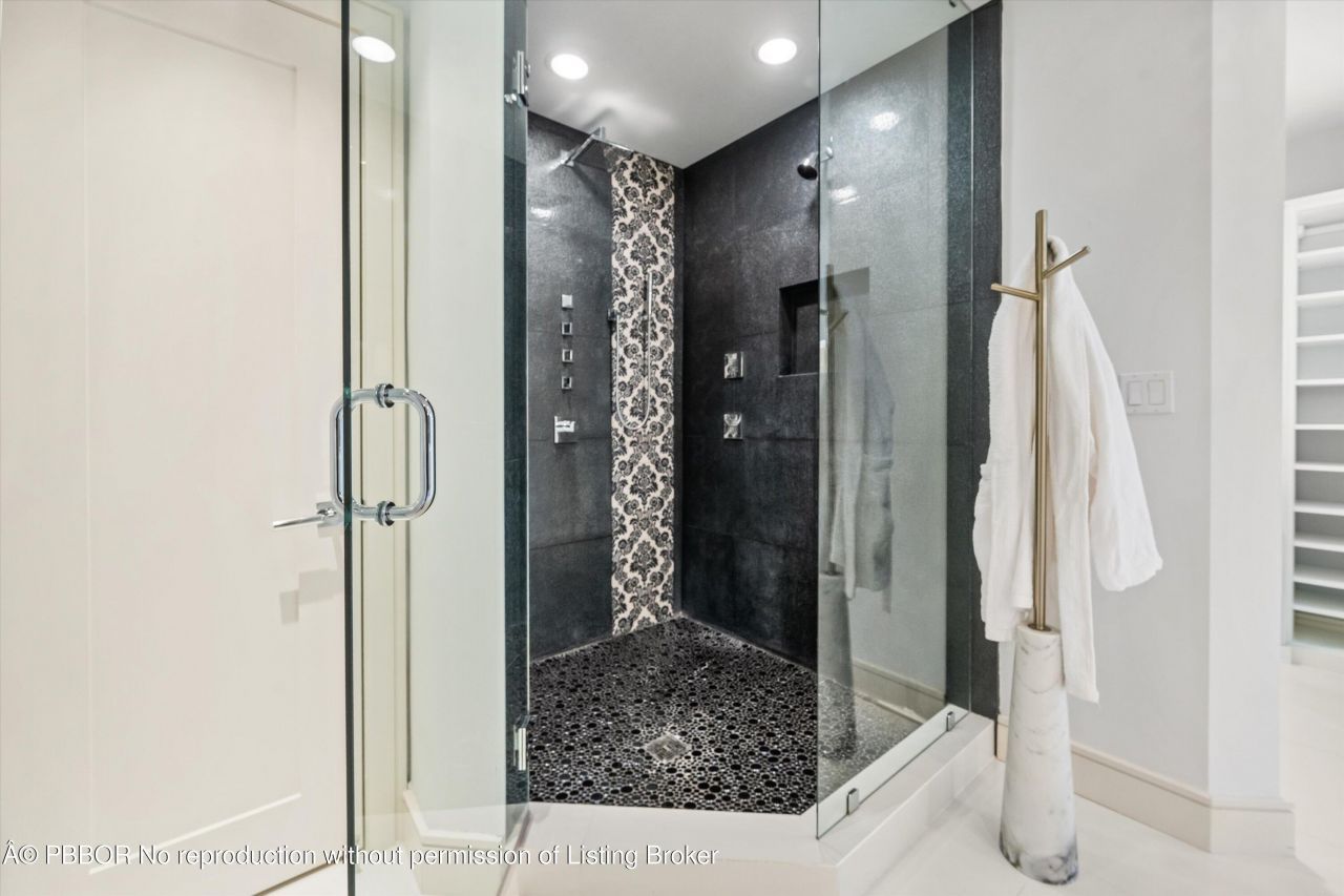 2275 S Ocean Boulevard, Unit 307n & C10, Palm Beach, FL 33480 Photo