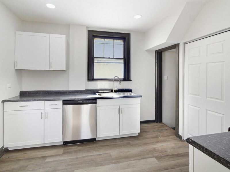 2741 Ridge Avenue, Columbus, OH 43204 Photo 9