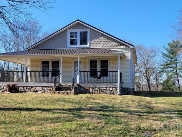 2601 Country Acres Place, Hudson, NC 28638