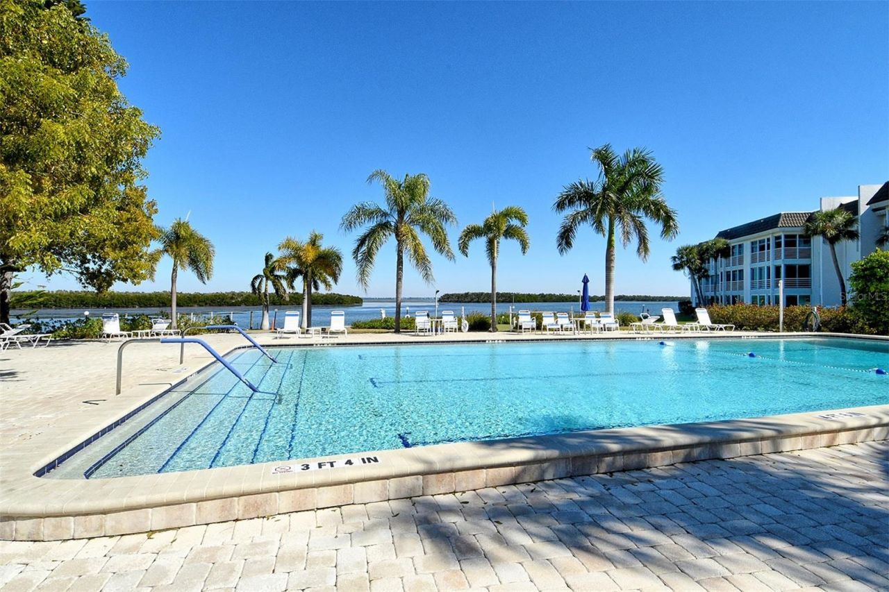 4350 Chatham Drive, Unit 205, Longboat Key, FL 34228 Photo