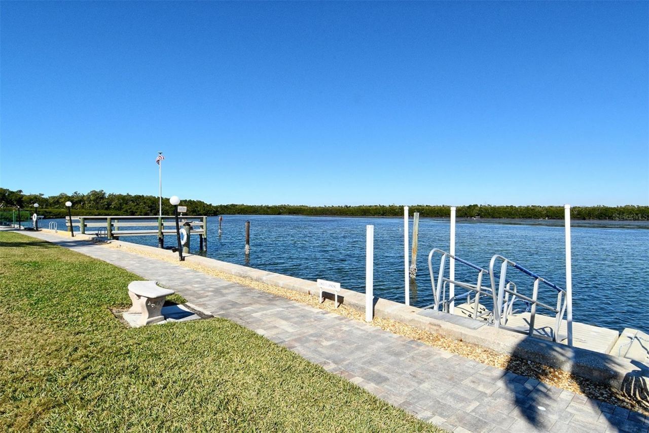 4350 Chatham Drive, Unit 205, Longboat Key, FL 34228 Photo