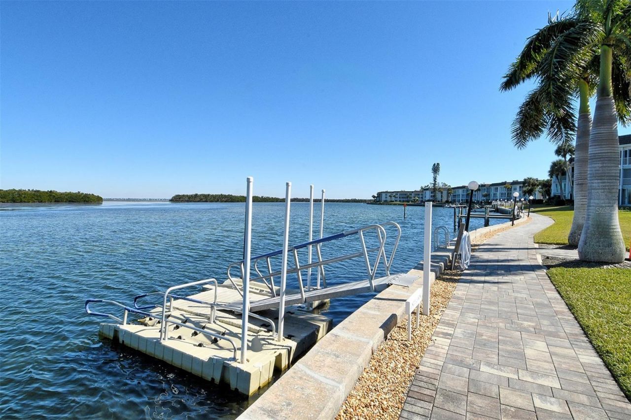4350 Chatham Drive, Unit 205, Longboat Key, FL 34228 Photo