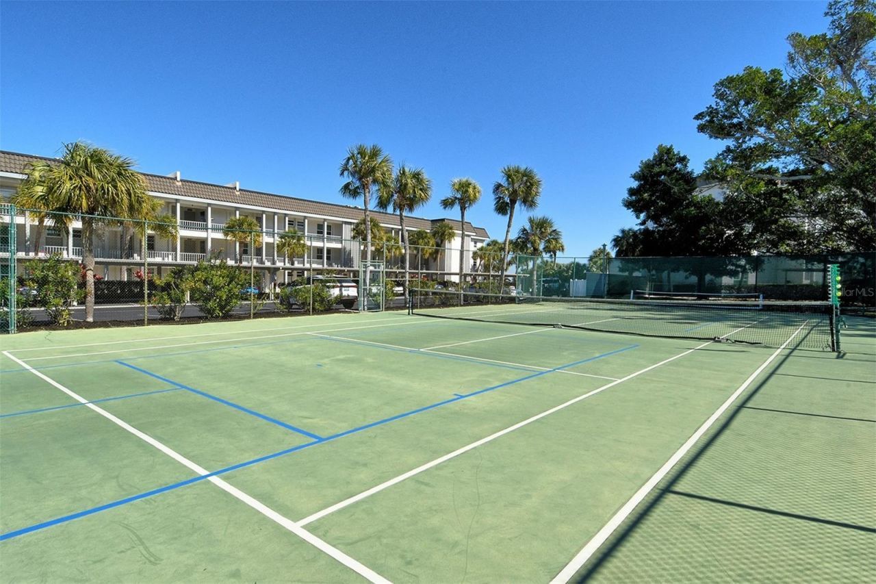 4350 Chatham Drive, Unit 205, Longboat Key, FL 34228 Photo