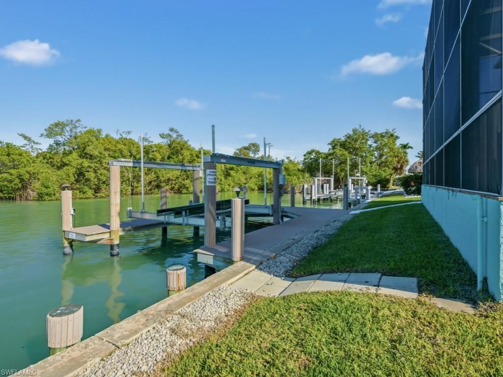 105 Pago Pago Dr W, Naples, FL 34113 Photo