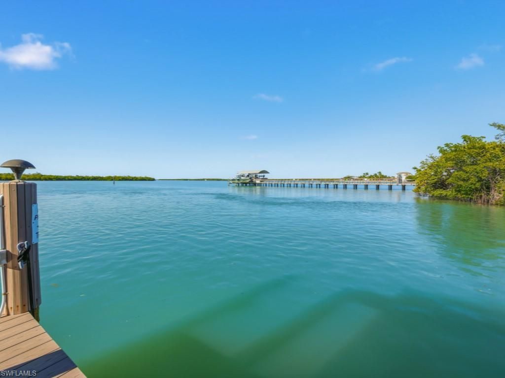 105 Pago Pago Dr W, Naples, FL 34113 Photo