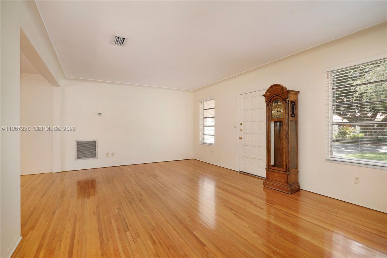 5610 San Vicente St, Coral Gables, FL 33146 Photo