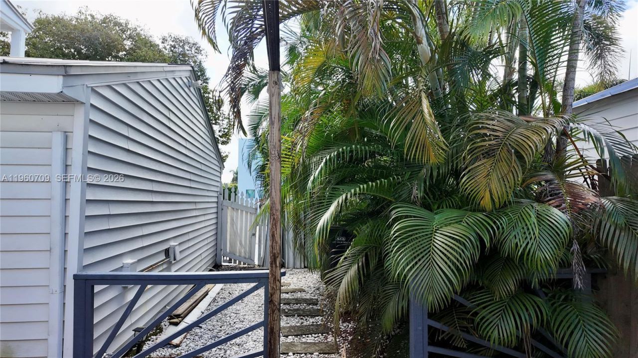 201 Nottingham Blvd, West Palm Beach, FL 33405 Photo