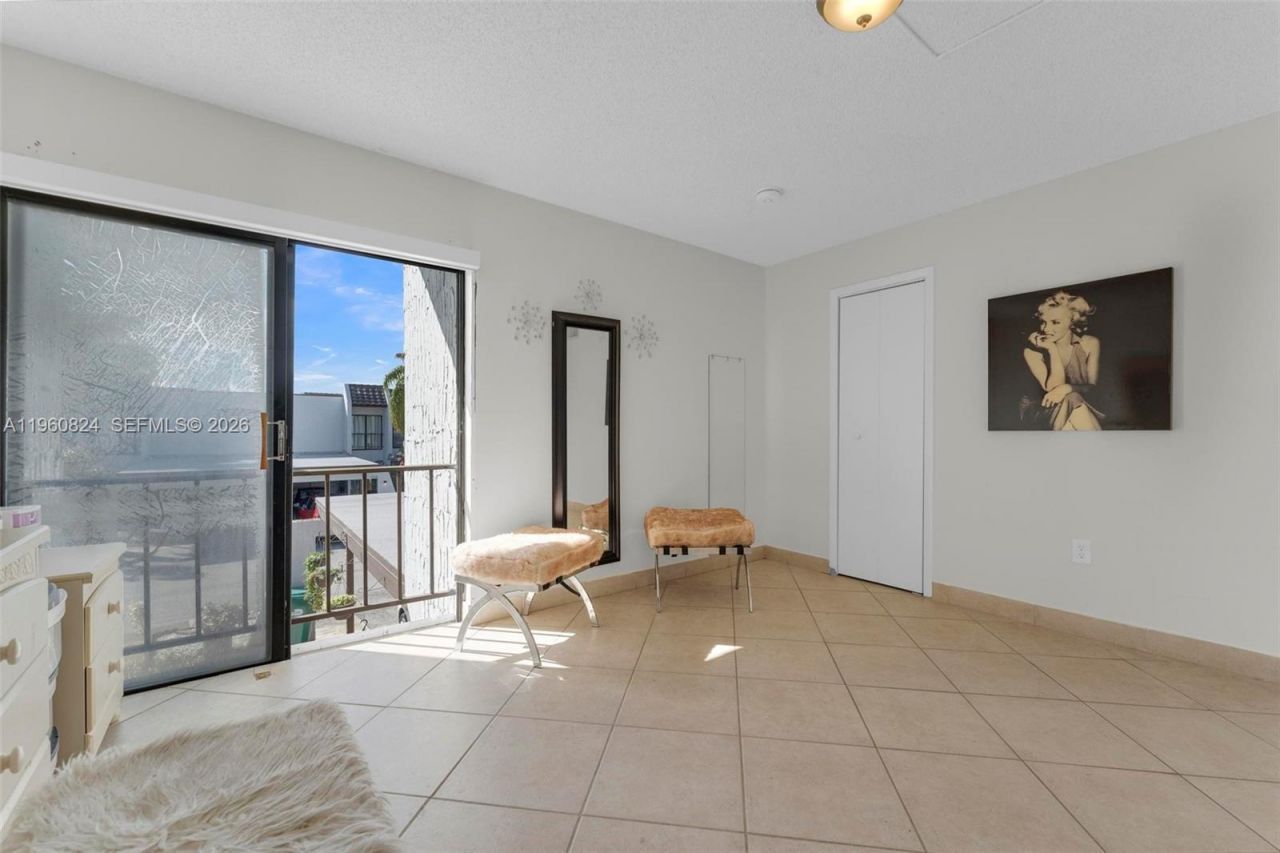 6502 Kendale Lakes Dr, Unit 207, Miami, FL 33183 Photo