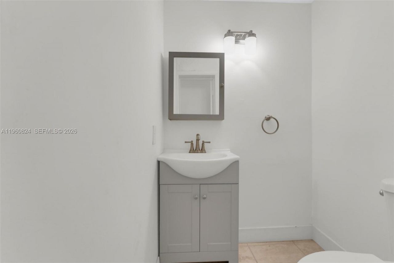 6502 Kendale Lakes Dr, Unit 207, Miami, FL 33183 Photo