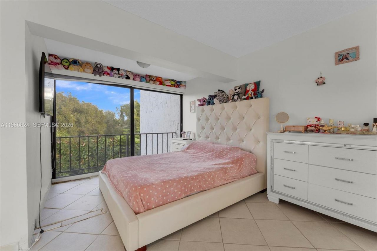 6502 Kendale Lakes Dr, Unit 207, Miami, FL 33183 Photo