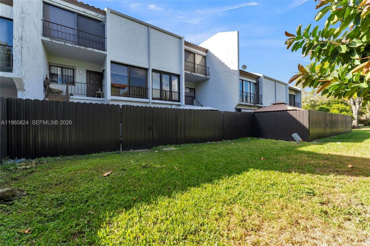 6502 Kendale Lakes Dr, Unit 207, Miami, FL 33183 Photo