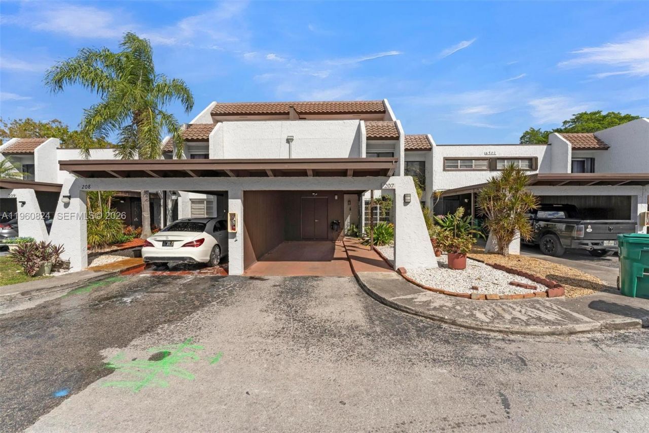 6502 Kendale Lakes Dr, Unit 207, Miami, FL 33183 Photo