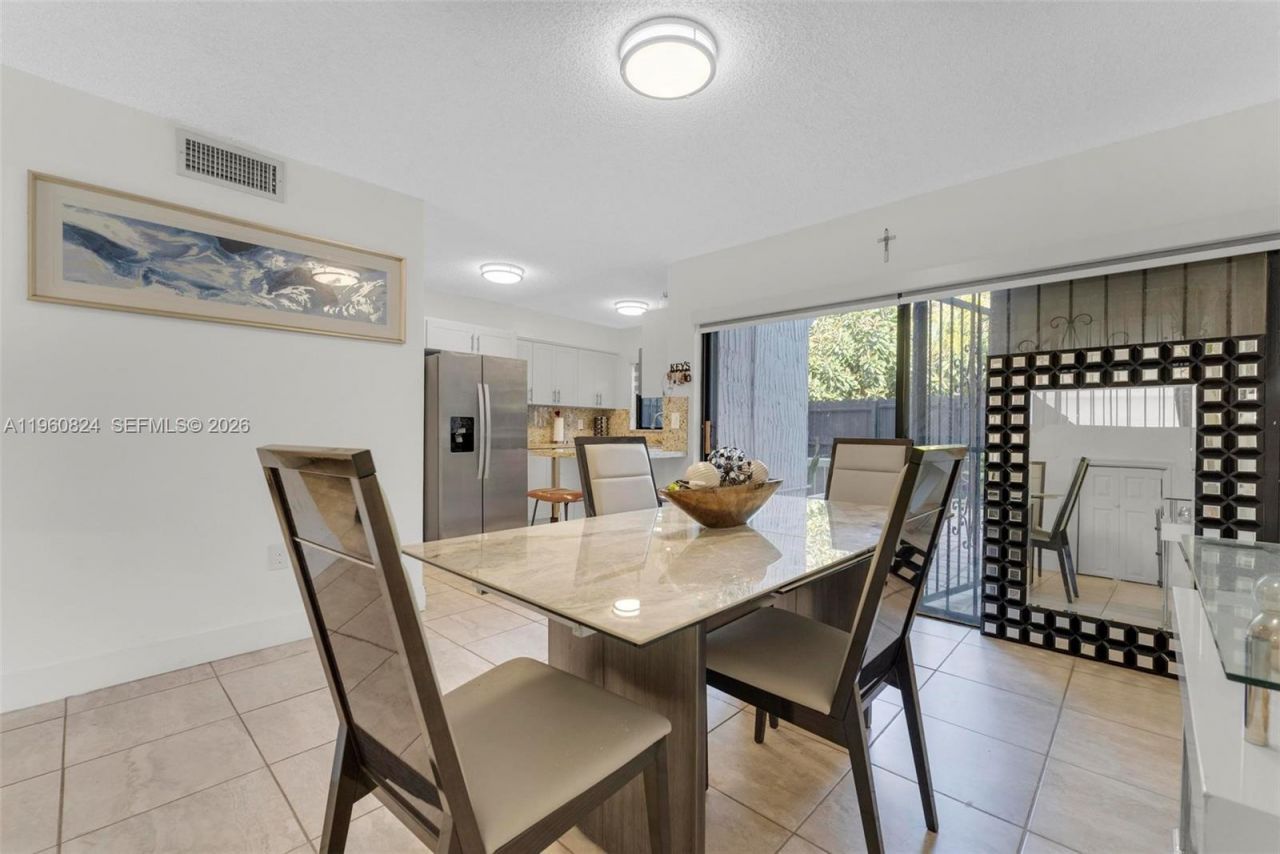 6502 Kendale Lakes Dr, Unit 207, Miami, FL 33183 Photo