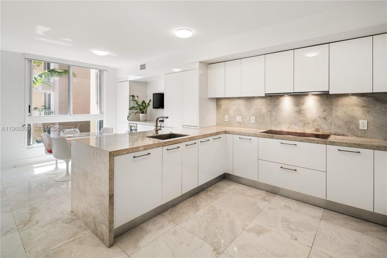 765 Crandon Blvd , Unit 306, Key Biscayne, FL 33149 Photo