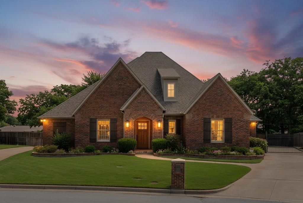 3709 Toby Court, Arlington, TX 76001 Main Photo