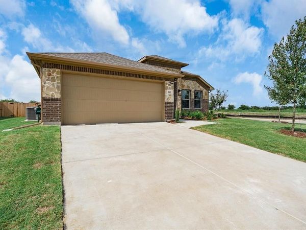 3801 Arrowhead Drive, Caddo Mills, TX 75135