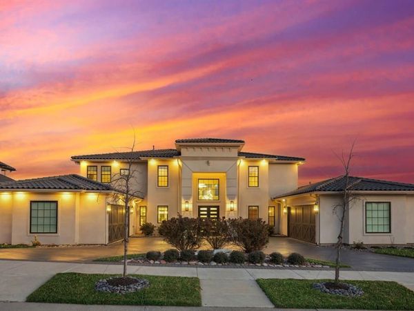 1121 Excalibur Boulevard, Lewisville, TX 75056