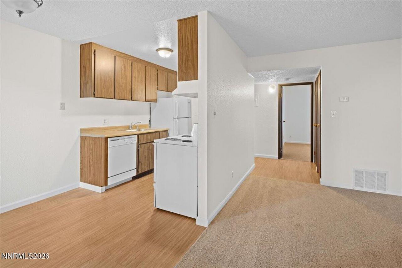 400 S Saliman Road, Unit 25, Carson City, NV 89701 Photo