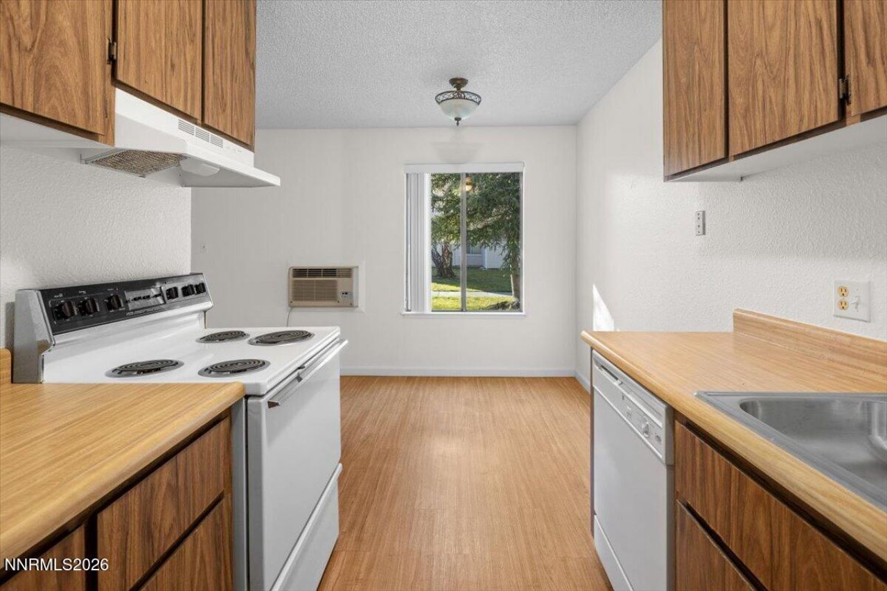 400 S Saliman Road, Unit 25, Carson City, NV 89701 Photo