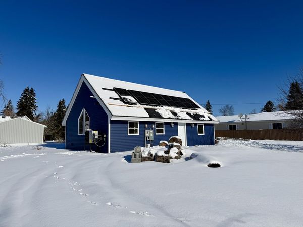 415 George Street, Cheboygan, MI 49721