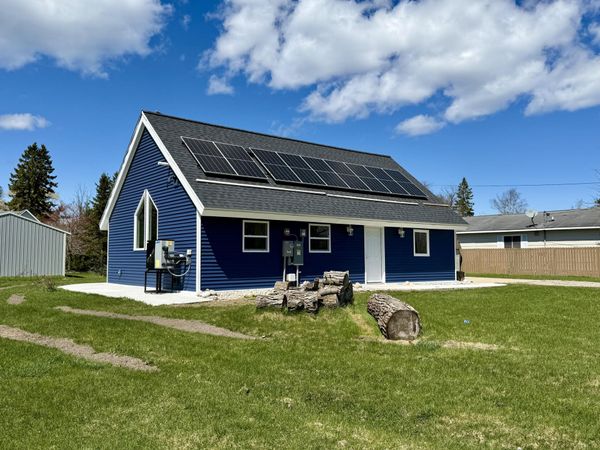 415 George Street, Cheboygan, MI 49721