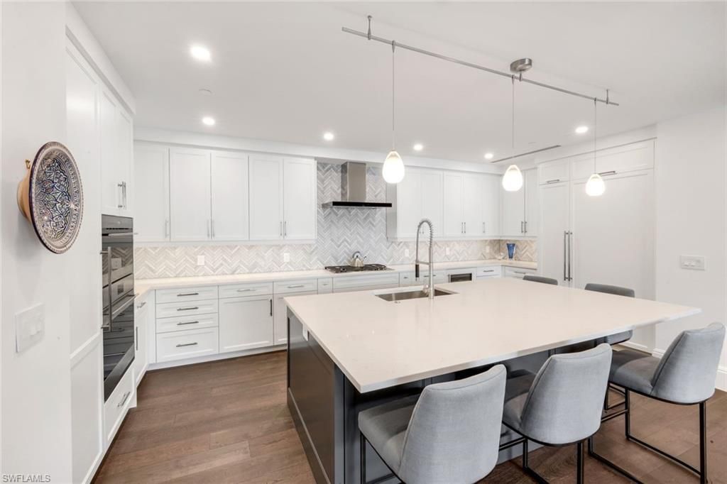 1130 3rd Ave S, Unit 405, Naples, FL 34102 Photo