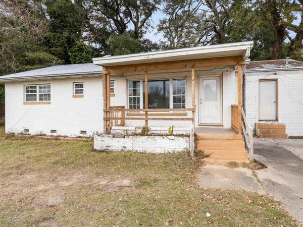 284 Airport Blvd, Pensacola, FL 32503