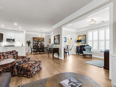 2244 Ashley Crossing Drive, Unit 115, Charleston, SC 29414