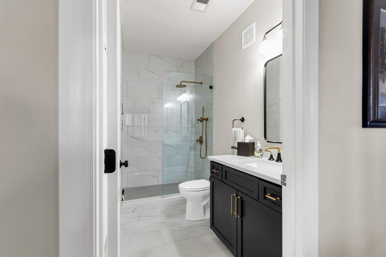 2244 Ashley Crossing Drive Photo 13