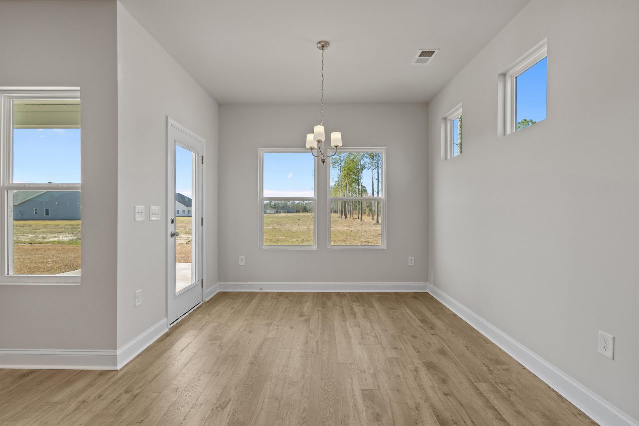 4138 Highway 554 Photo 13