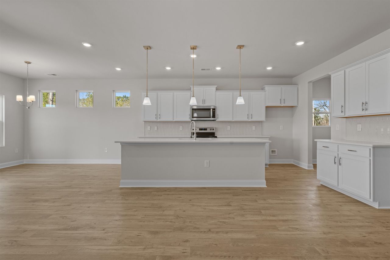 4138 Highway 554 Photo 5